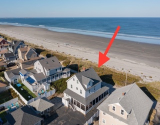 69 Beach Ave, Hull, Massachusetts, 7 Bedrooms Bedrooms, 11 Rooms Rooms,2.5 BathroomsBathrooms,Residential,For Sale,Beach Ave,73500900