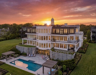 35 Littles Point Road, Swampscott, Massachusetts, 3 Bedrooms Bedrooms, 6 Rooms Rooms,3.5 BathroomsBathrooms,Residential,For Sale,Littles Point Road,73500903