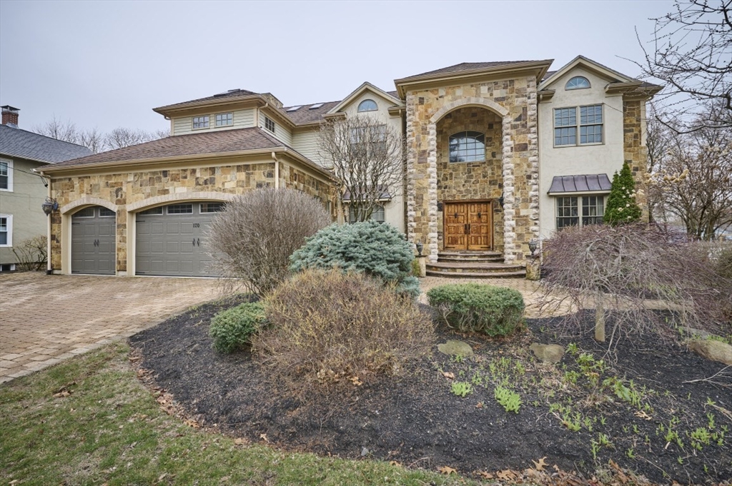 170 Central Ave, Needham, Massachusetts, 4 Bedrooms Bedrooms, 11 Rooms Rooms,3.5 BathroomsBathrooms,Residential,For Sale,Central Ave,73500965