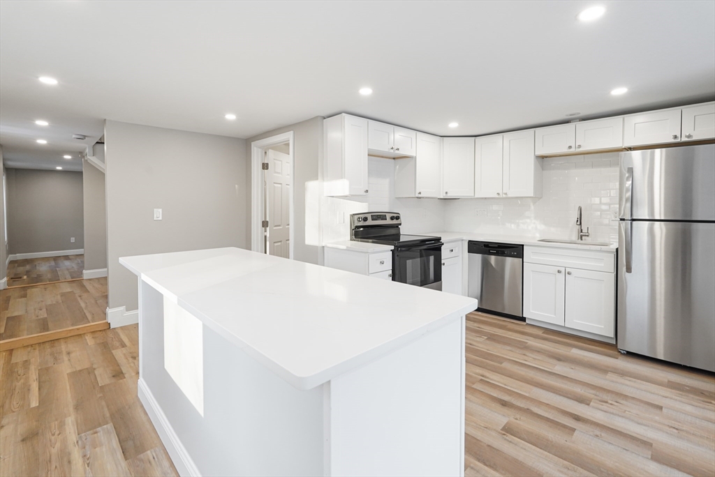 98 Southville, Southborough, Massachusetts, 2 Bedrooms Bedrooms, 5 Rooms Rooms,1.5 BathroomsBathrooms,Residential,For Sale,Southville,73500962