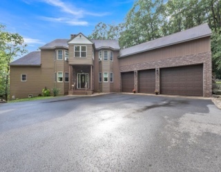 198 S. Royalston Rd., Athol, Massachusetts, 4 Bedrooms Bedrooms, 9 Rooms Rooms,3.5 BathroomsBathrooms,Residential,For Sale,S. Royalston Rd.,73500970