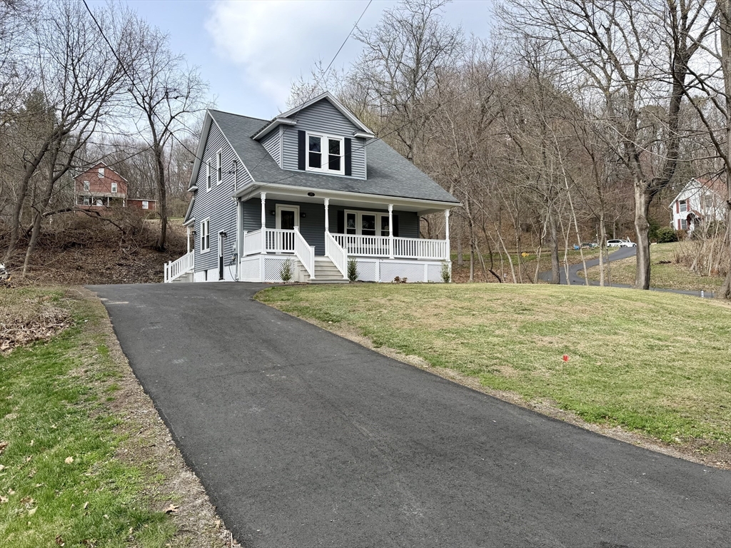 34 Ludlow Rd, South Hadley, Massachusetts, 3 Bedrooms Bedrooms, 7 Rooms Rooms,2 BathroomsBathrooms,Residential,For Sale,Ludlow Rd,73500893