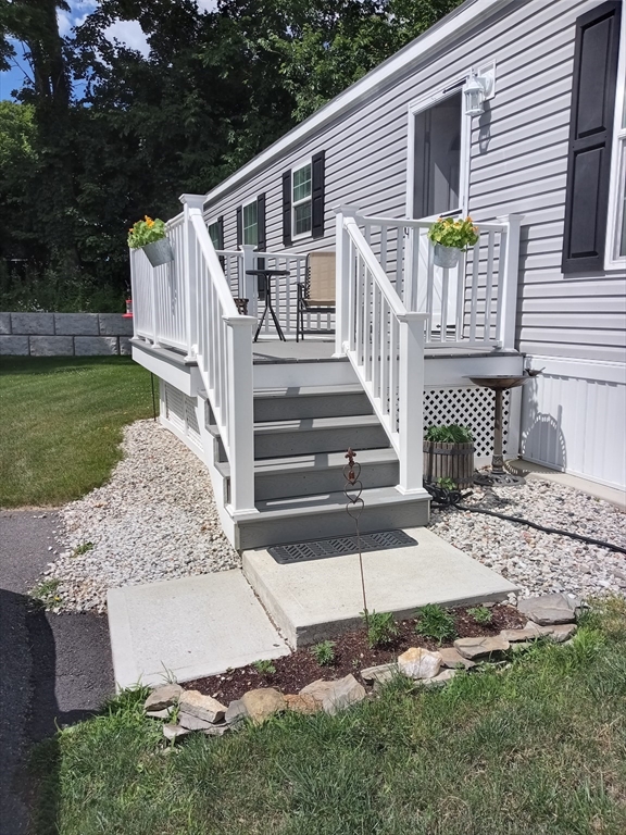 4 Jordan Way, Pepperell, Massachusetts, 2 Bedrooms Bedrooms, 4 Rooms Rooms,2 BathroomsBathrooms,Residential,For Sale,Jordan Way,73501143