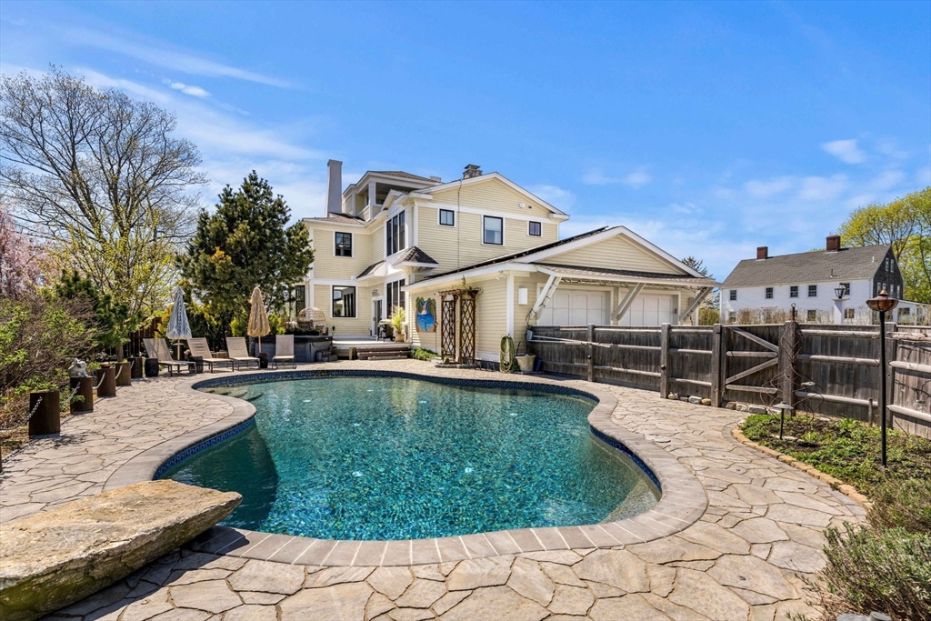 105 High Road, Newbury, Massachusetts, 4 Bedrooms Bedrooms, 12 Rooms Rooms,3.5 BathroomsBathrooms,Residential,For Sale,High Road,73501019