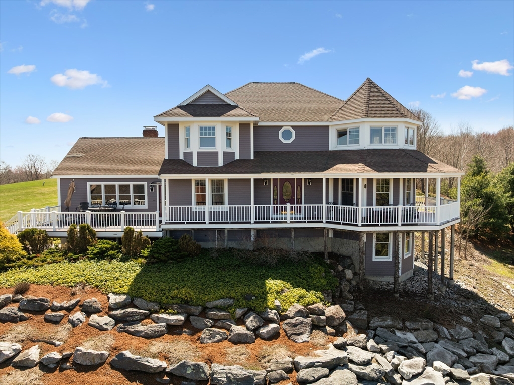 65 Skyfields Dr, Groton, Massachusetts, 4 Bedrooms Bedrooms, 9 Rooms Rooms,2.5 BathroomsBathrooms,Residential,For Sale,Skyfields Dr,73501027