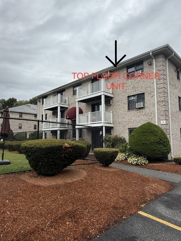 8 Kenmar Drive, Billerica, Massachusetts, 2 Bedrooms Bedrooms, 4 Rooms Rooms,1 BathroomBathrooms,Residential Lease,For Rent,Kenmar Drive,73501057