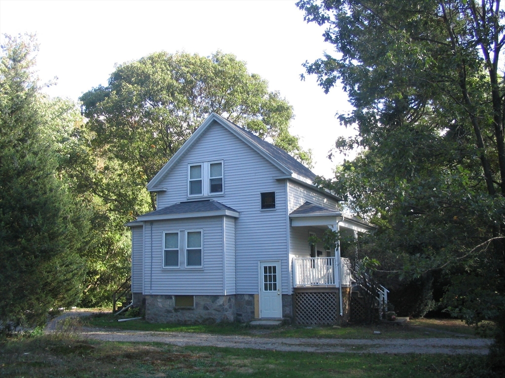 370R Grove, Boston, Massachusetts, 2 Bedrooms Bedrooms, 5 Rooms Rooms,1.5 BathroomsBathrooms,Residential Lease,For Rent,Grove,73501069