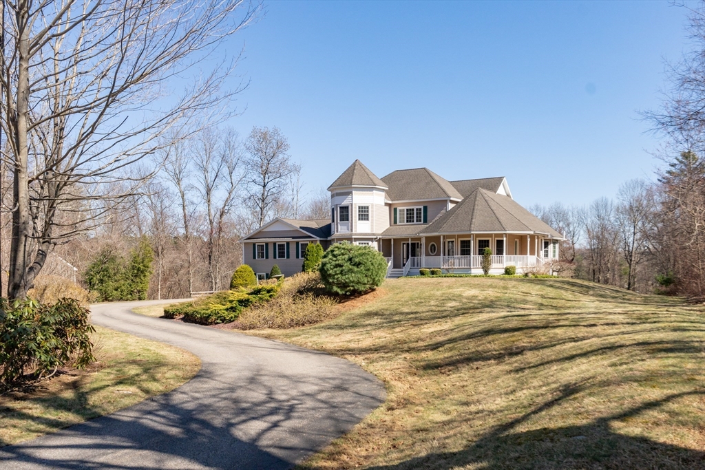 155 Rawson St, Leicester, Massachusetts, 5 Bedrooms Bedrooms, 15 Rooms Rooms,4 BathroomsBathrooms,Residential,For Sale,Rawson St,73500176