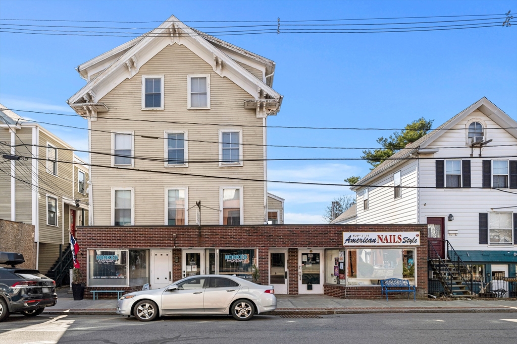 126 Pleasant St, Marblehead, Massachusetts, 6 Bedrooms Bedrooms, 18 Rooms Rooms,7 BathroomsBathrooms,Residential Income,For Sale,Pleasant St,73501086