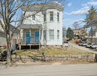 78 Grove St, Gloucester, Massachusetts, 3 Bedrooms Bedrooms, 6 Rooms Rooms,1 BathroomBathrooms,Residential Lease,For Rent,Grove St,73501106