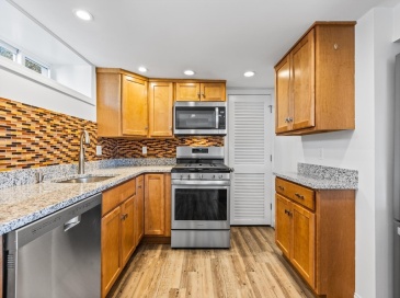 2 Deane Ave, Winthrop, Massachusetts, 1 Bedroom Bedrooms, 3 Rooms Rooms,1 BathroomBathrooms,Residential Lease,For Rent,Deane Ave,73484888