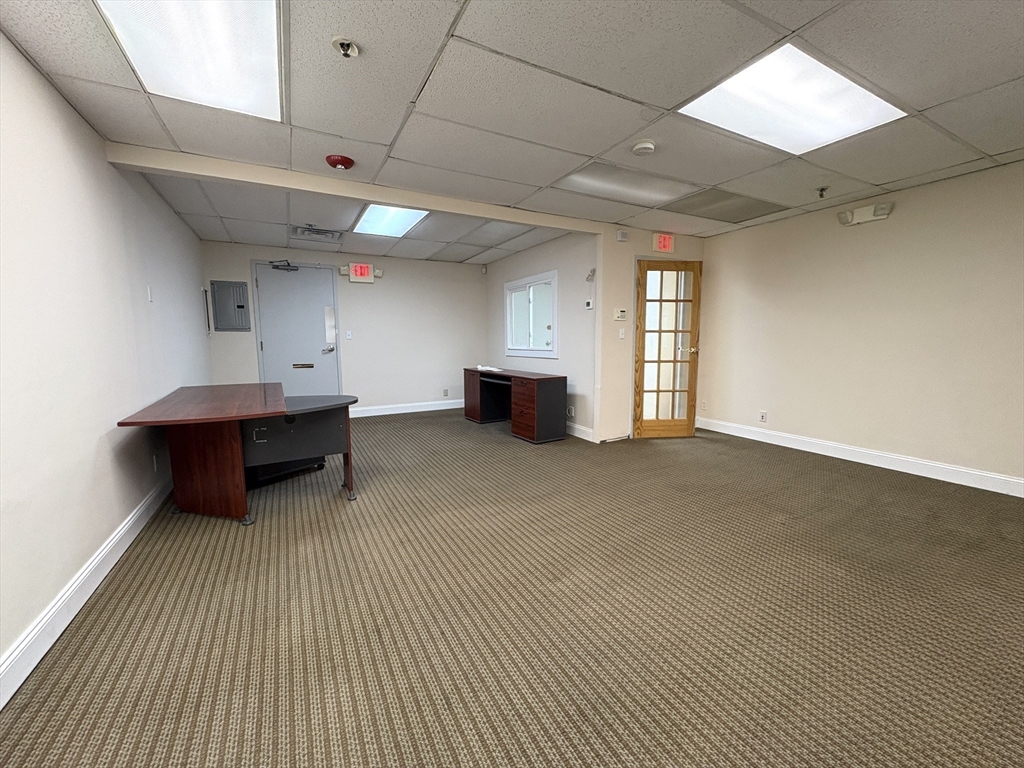 1842 Beacon St, Brookline, Massachusetts, ,Commercial Sale,For Sale,Beacon St,73479478