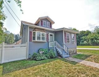 51 Brandon Rd, Dudley, Massachusetts, 3 Bedrooms Bedrooms, 8 Rooms Rooms,2 BathroomsBathrooms,Residential,For Sale,Brandon Rd,73488890