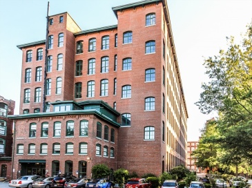 200 Market Street, Lowell, Massachusetts, 2 Bedrooms Bedrooms, 5 Rooms Rooms,1.5 BathroomsBathrooms,Residential Lease,For Rent,Market Street,73463695