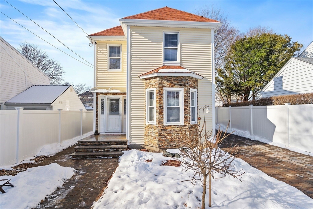 54 Clements Road, Waltham, Massachusetts, 3 Bedrooms Bedrooms, 7 Rooms Rooms,2 BathroomsBathrooms,Residential,For Sale,Clements Road,73480385