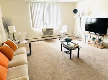 215 Chelmsford St, Chelmsford, Massachusetts, 1 Bedroom Bedrooms, 3 Rooms Rooms,1 BathroomBathrooms,Residential,For Sale,Chelmsford St,73423054