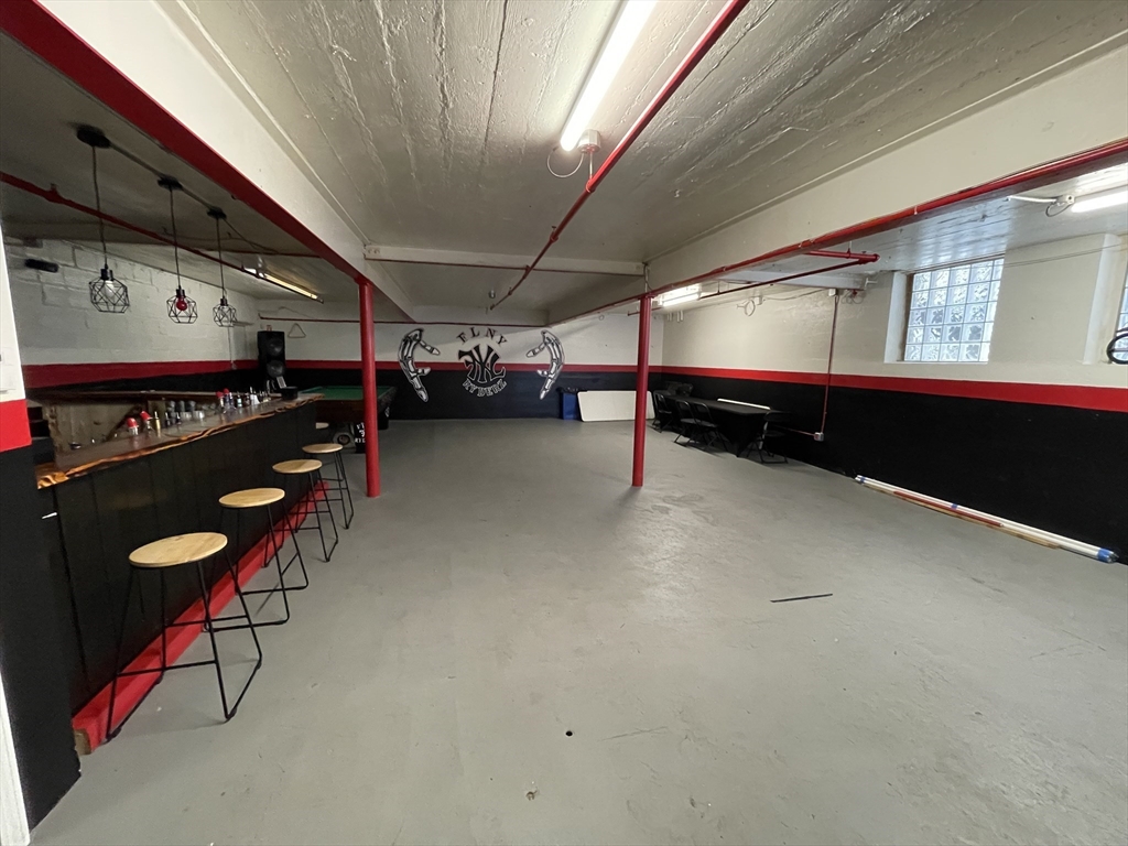 11-17 Newbury St, Quincy, Massachusetts, ,Commercial Lease,For Rent,Newbury St,73467471