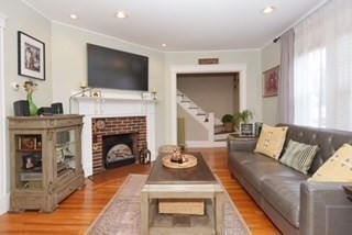 67 Fernwood Ave, Lynn, Massachusetts, 3 Bedrooms Bedrooms, 7 Rooms Rooms,1.5 BathroomsBathrooms,Residential,For Sale,Fernwood Ave,73501191