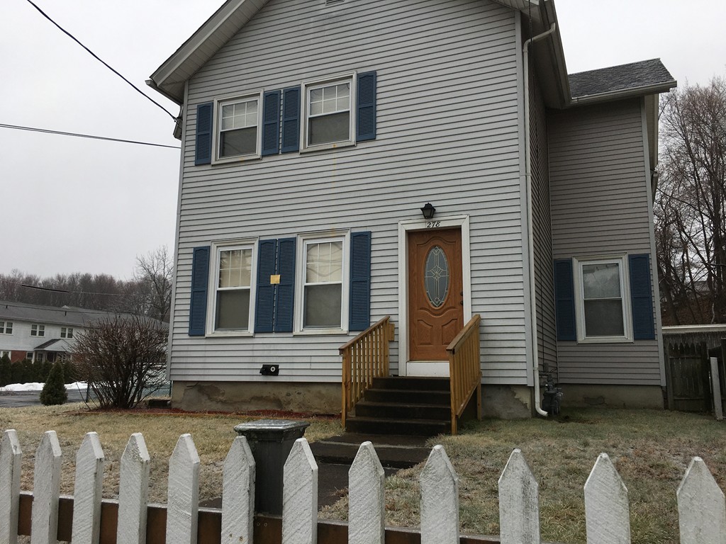 278 East Main, Chicopee, Massachusetts, 2 Bedrooms Bedrooms, 5 Rooms Rooms,1 BathroomBathrooms,Residential Lease,For Rent,East Main,73501214