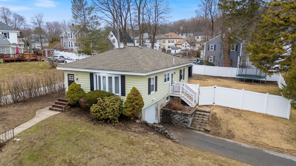 84 Groveland St., Haverhill, Massachusetts, 3 Bedrooms Bedrooms, 5 Rooms Rooms,2 BathroomsBathrooms,Residential,For Sale,Groveland St.,73501250