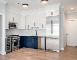 142 Pleasant Street, Boston, Massachusetts, 3 Bedrooms Bedrooms, 7 Rooms Rooms,2 BathroomsBathrooms,Residential Lease,For Rent,Pleasant Street,73501295