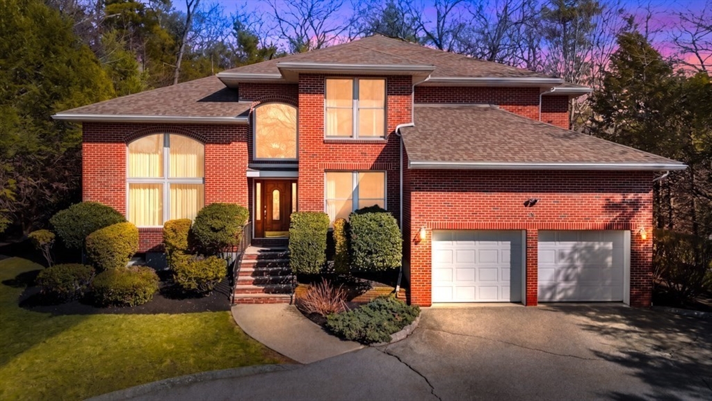 49 Forest Street, Saugus, Massachusetts, 3 Bedrooms Bedrooms, 9 Rooms Rooms,3.5 BathroomsBathrooms,Residential,For Sale,Forest Street,73501311