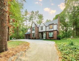 6 Running Stream Road, Rehoboth, Massachusetts, 5 Bedrooms Bedrooms, 10 Rooms Rooms,4 BathroomsBathrooms,Residential,For Sale,Running Stream Road,73501586