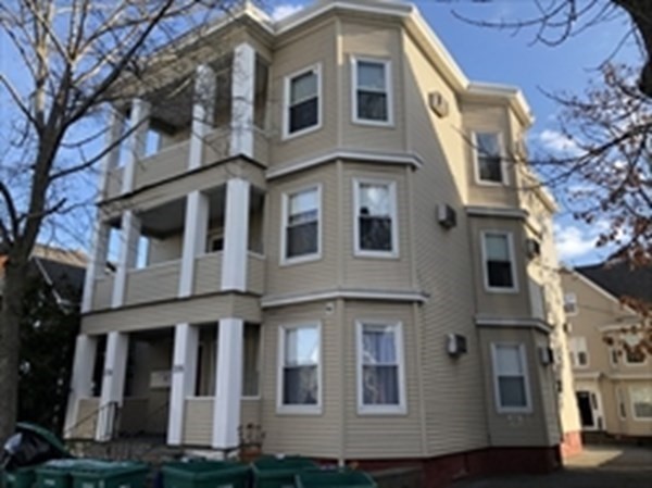 104-106 Lewis Street, Lynn, Massachusetts, 1 Bedroom Bedrooms, 3 Rooms Rooms,1 BathroomBathrooms,Residential Lease,For Rent,Lewis Street,73501388