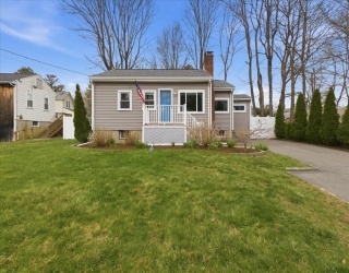 4 Belcher St, Canton, Massachusetts, 3 Bedrooms Bedrooms, 6 Rooms Rooms,1 BathroomBathrooms,Residential,For Sale,Belcher St,73501395