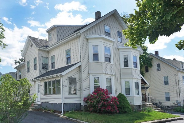 85 Brown St, Waltham, Massachusetts, 1 Bedroom Bedrooms, 4 Rooms Rooms,1 BathroomBathrooms,Residential Lease,For Rent,Brown St,73501397