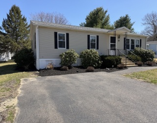 4 Green Holly Drive, Kingston, Massachusetts, 2 Bedrooms Bedrooms, 6 Rooms Rooms,1 BathroomBathrooms,Residential,For Sale,Green Holly Drive,73501402