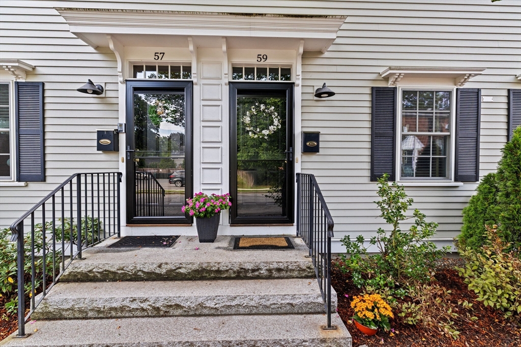 59 Carter Street, Newburyport, Massachusetts, 3 Bedrooms Bedrooms, 6 Rooms Rooms,2.5 BathroomsBathrooms,Residential,For Sale,Carter Street,73501303