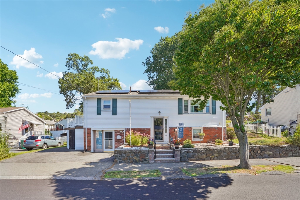 25 Monte Rd, Lynn, Massachusetts, 2 Bedrooms Bedrooms, 5 Rooms Rooms,1.5 BathroomsBathrooms,Residential,For Sale,Monte Rd,73501411