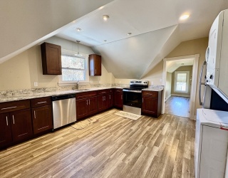 980 Washington, Stoughton, Massachusetts, 2 Bedrooms Bedrooms, 5 Rooms Rooms,1 BathroomBathrooms,Residential Lease,For Rent,Washington,73501413