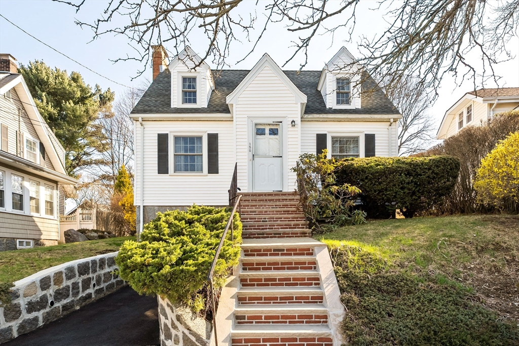 150 Madison Ave, Quincy, Massachusetts, 2 Bedrooms Bedrooms, 5 Rooms Rooms,1 BathroomBathrooms,Residential,For Sale,Madison Ave,73501215