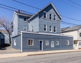 1690 N Main St, Fall River, Massachusetts, 3 Bedrooms Bedrooms, 6 Rooms Rooms,1 BathroomBathrooms,Residential Lease,For Rent,N Main St,73501433