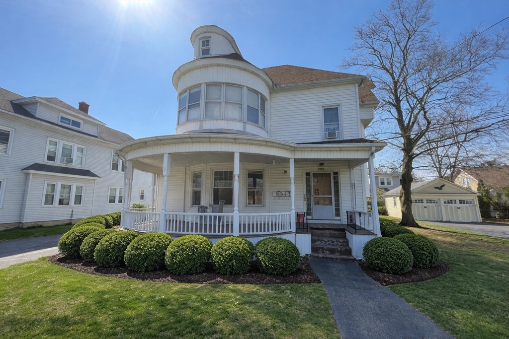 1825 Northampton Street, Holyoke, Massachusetts, 6 Bedrooms Bedrooms, 20 Rooms Rooms,5 BathroomsBathrooms,Residential Income,For Sale,Northampton Street,73501261