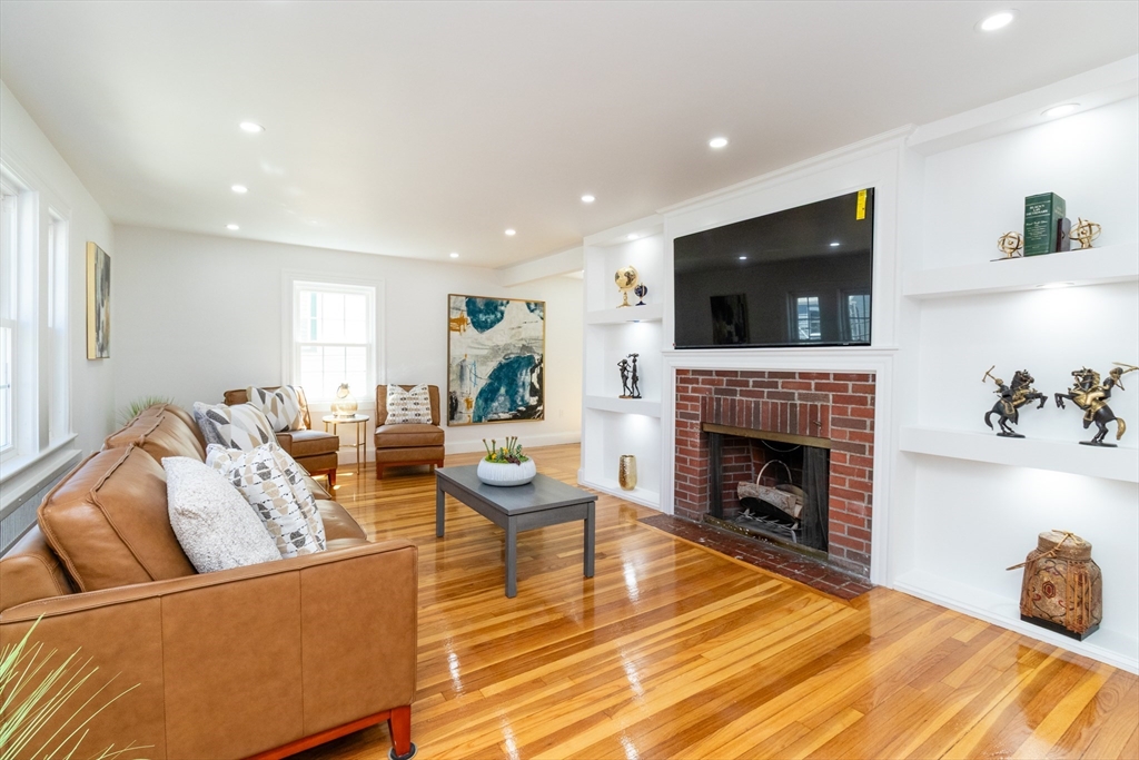 27 Ellison Ave, Boston, Massachusetts, 5 Bedrooms Bedrooms, 11 Rooms Rooms,2.5 BathroomsBathrooms,Residential,For Sale,Ellison Ave,73501151