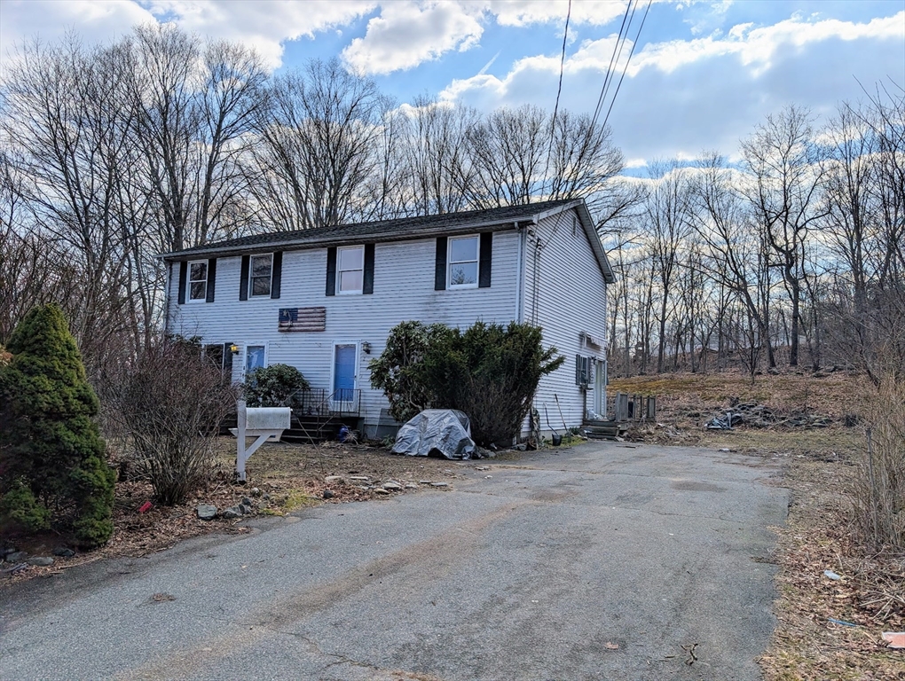 2 Granite St, Millbury, Massachusetts, 5 Bedrooms Bedrooms, 9 Rooms Rooms,3.5 BathroomsBathrooms,Residential Income,For Sale,Granite St,73501326