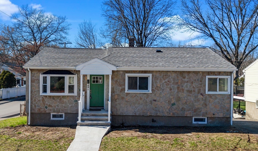 42 Brockton St, Boston, Massachusetts, 3 Bedrooms Bedrooms, 6 Rooms Rooms,1.5 BathroomsBathrooms,Residential,For Sale,Brockton St,73501488