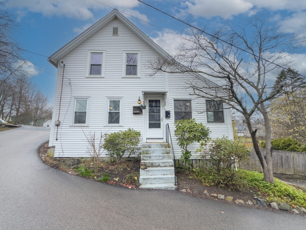 37 North, Medway, Massachusetts, 3 Bedrooms Bedrooms, 7 Rooms Rooms,1 BathroomBathrooms,Residential,For Sale,North,73501497