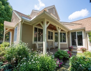 221 Nobscot Road, Sudbury, Massachusetts, 2 Bedrooms Bedrooms, 8 Rooms Rooms,2.5 BathroomsBathrooms,Residential,For Sale,Nobscot Road,73501499