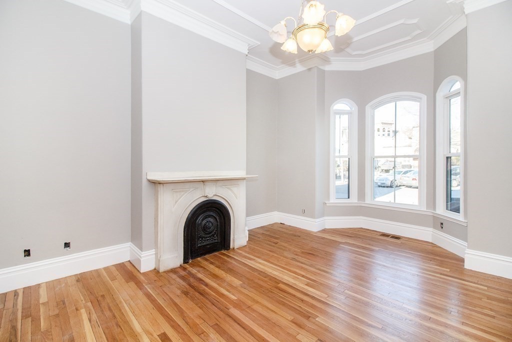 61 Monmouth Street, Boston, Massachusetts, 1 Bedroom Bedrooms, 4 Rooms Rooms,1 BathroomBathrooms,Residential Lease,For Rent,Monmouth Street,73464914