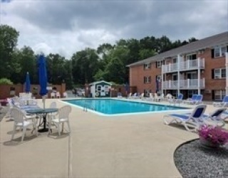 10 Leonard, Boxborough, Massachusetts, 1 Bedroom Bedrooms, 4 Rooms Rooms,1 BathroomBathrooms,Residential Lease,For Rent,Leonard,73496653