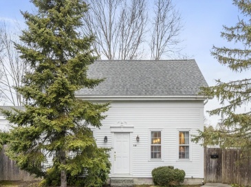 54-R Broadway, Rockport, Massachusetts, 2 Bedrooms Bedrooms, 4 Rooms Rooms,1.5 BathroomsBathrooms,Residential Lease,For Rent,Broadway,73495137 54-R Broadway, Rockport, Massachusetts, 2 Bedrooms Bedrooms, 4 Rooms Rooms,1.5 BathroomsBathrooms,Residential Lease,For Rent,Broadway,73495137