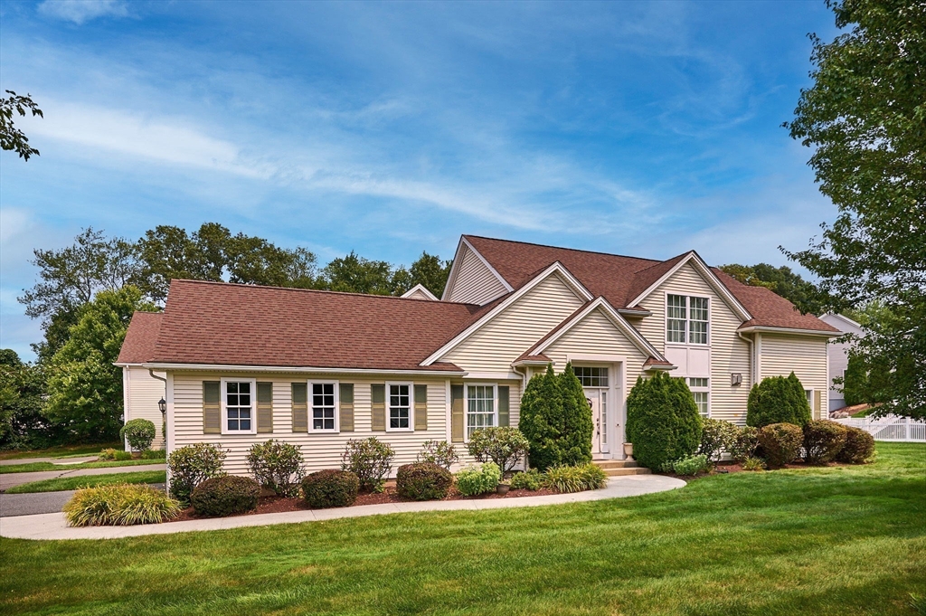 26 Sandalwood Drive, Wilbraham, Massachusetts, 2 Bedrooms Bedrooms, 5 Rooms Rooms,2.5 BathroomsBathrooms,Residential,For Sale,Sandalwood Drive,73414187