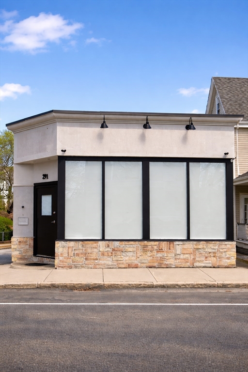 289-291 Watertown St, Newton, Massachusetts, ,Commercial Lease,For Rent,Watertown St,73488464