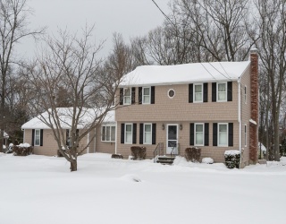 28 Bridle Path Rd, Dracut, Massachusetts, 4 Bedrooms Bedrooms, 8 Rooms Rooms,2.5 BathroomsBathrooms,Residential,For Sale,Bridle Path Rd,73472796