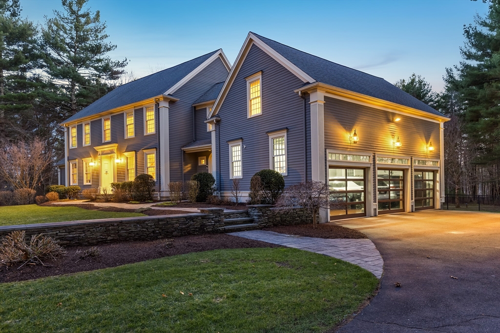 15 Downing Drive, Norton, Massachusetts, 4 Bedrooms Bedrooms, 13 Rooms Rooms,2.5 BathroomsBathrooms,Residential,For Sale,Downing Drive,73501466