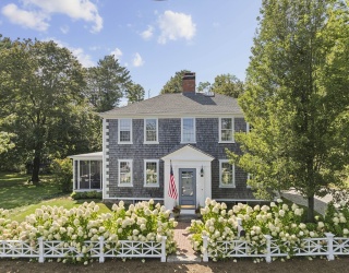 104 Standish St, Duxbury, Massachusetts, 5 Bedrooms Bedrooms, 15 Rooms Rooms,3.5 BathroomsBathrooms,Residential,For Sale,Standish St,73501656